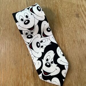 Vintage Disney Balancine Mickey Mouse All Over Print Tie 54" Long 3.75" Wide‎